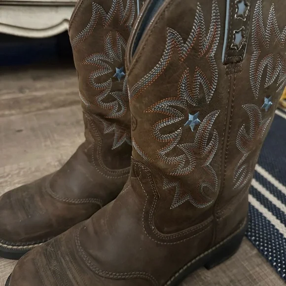 Ariat Brown Western Boots with Star Detail size 9.5 - Picture 5 of 6